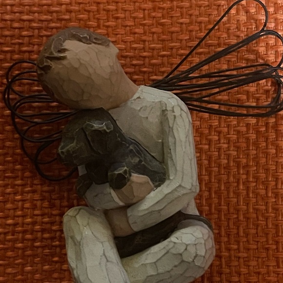 Beautiful Willow Tree Figurine - Boy with Puppy - Picture 4 of 4